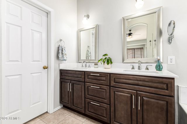 1461 W ARMSTRONG Way, Chandler, AZ 85286