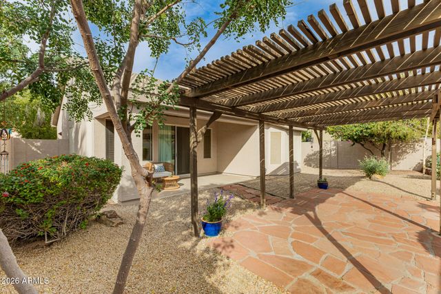 1461 W ARMSTRONG Way, Chandler, AZ 85286