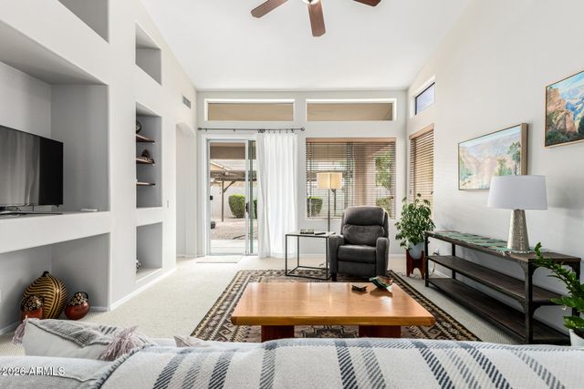 1461 W ARMSTRONG Way, Chandler, AZ 85286