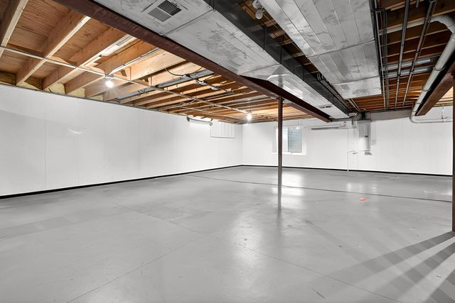 2072 Inverness Drive, Vernon Hills, IL 60061