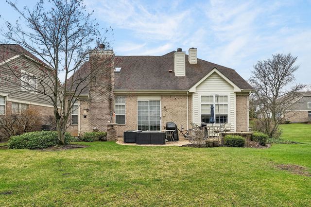 2072 Inverness Drive, Vernon Hills, IL 60061