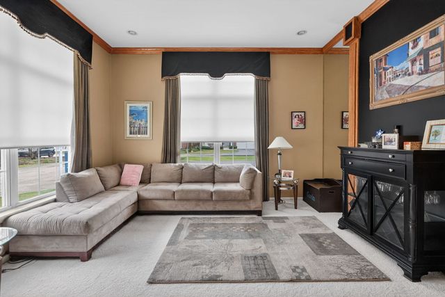 2072 Inverness Drive, Vernon Hills, IL 60061