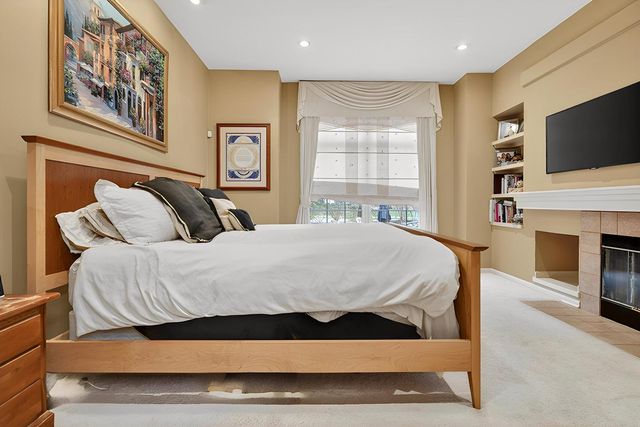 2072 Inverness Drive, Vernon Hills, IL 60061