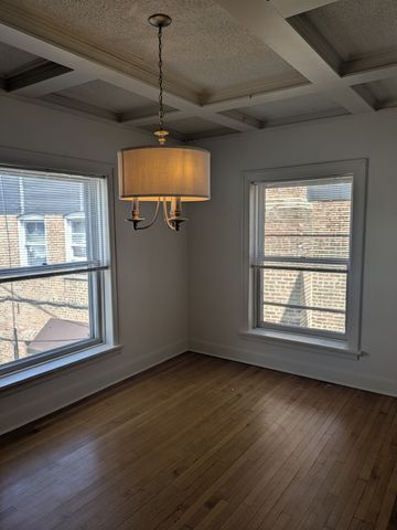 103 E 1st Street 2n, Elmhurst, IL 60126