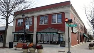 103 E 1st Street 2n, Elmhurst, IL 60126