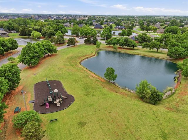 21969 Homesteaders Place, Edmond, OK 73012