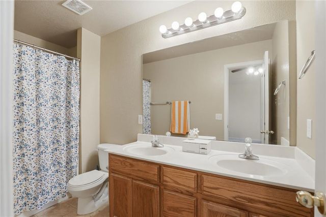 21969 Homesteaders Place, Edmond, OK 73012