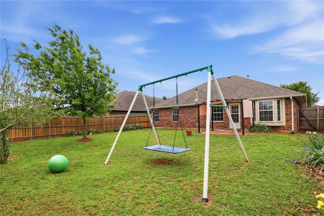 21969 Homesteaders Place, Edmond, OK 73012