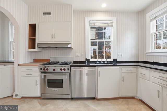 6117 WESTERN AVE NW, Washington, DC 20015