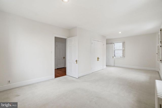 6117 WESTERN AVE NW, Washington, DC 20015