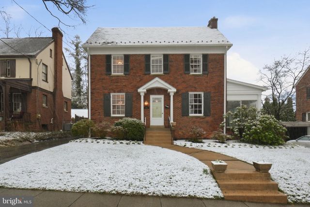 6117 WESTERN AVE NW, Washington, DC 20015