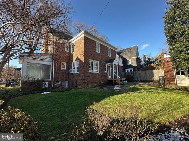 6117 WESTERN AVE NW, Washington, DC 20015