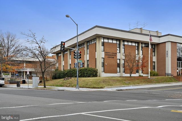 6117 WESTERN AVE NW, Washington, DC 20015