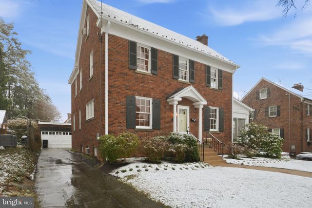 6117 WESTERN AVE NW, Washington, DC 20015