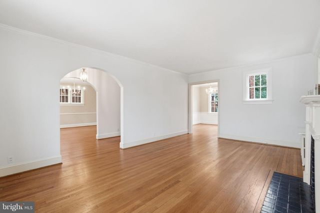 6117 WESTERN AVE NW, Washington, DC 20015