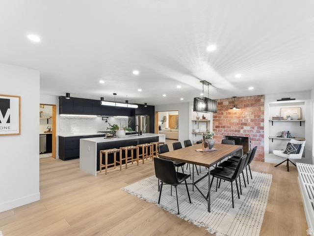 1975 E GUNDERSON LN, Holladay, UT 84124