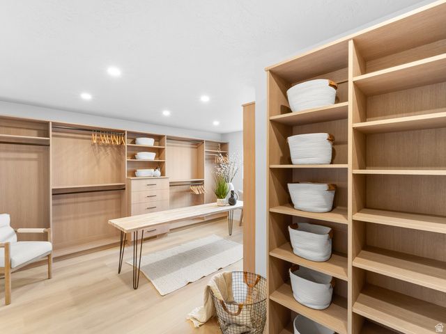 1975 E GUNDERSON LN, Holladay, UT 84124