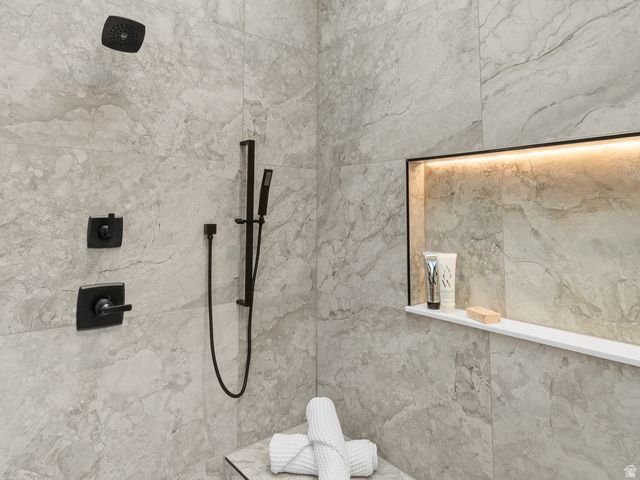 1975 E GUNDERSON LN, Holladay, UT 84124