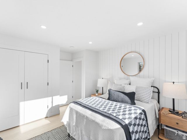 1975 E GUNDERSON LN, Holladay, UT 84124