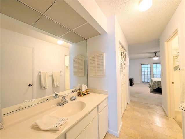 3426 WOOD OWL CIRCLE 73B, Bradenton, FL 34210