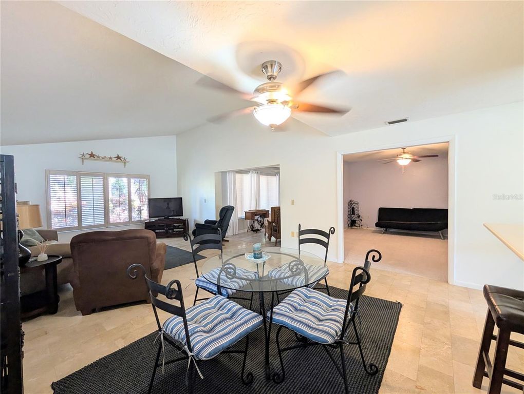 Image 11 of property listing at 3426 WOOD OWL CIRCLE 73B, Bradenton, FL 34210