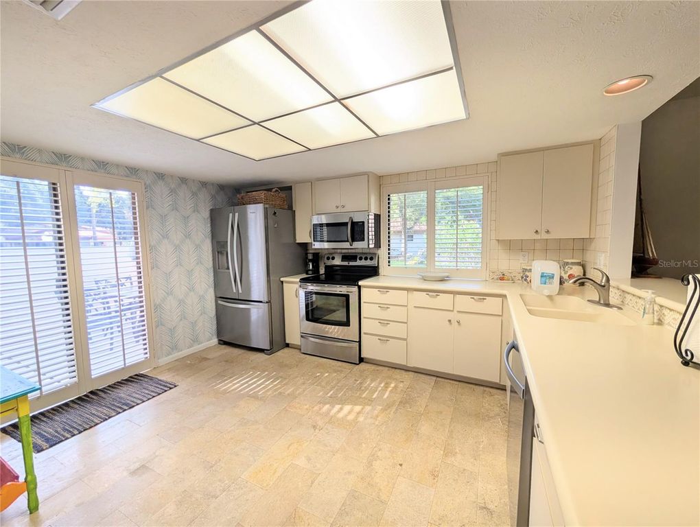 Image 5 of property listing at 3426 WOOD OWL CIRCLE 73B, Bradenton, FL 34210