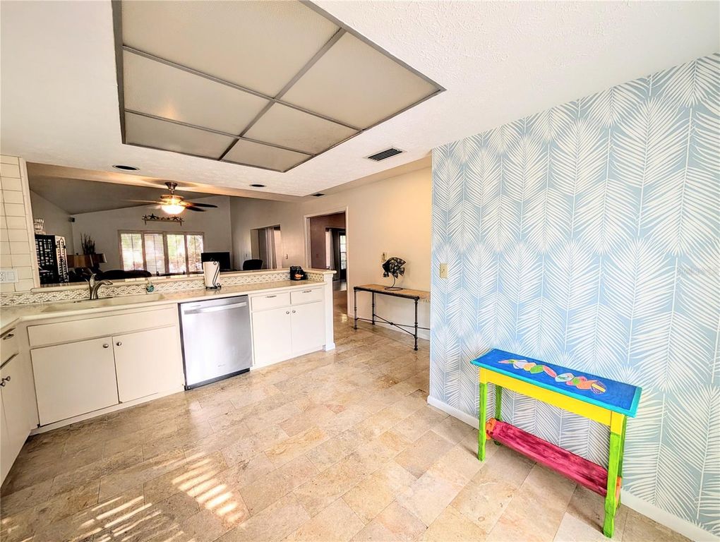 Image 9 of property listing at 3426 WOOD OWL CIRCLE 73B, Bradenton, FL 34210