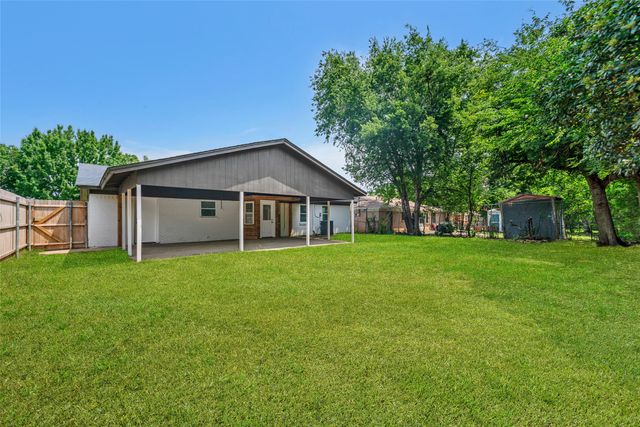 341 Lena Lane, Burleson, TX 76028