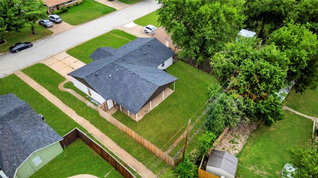 341 Lena Lane, Burleson, TX 76028