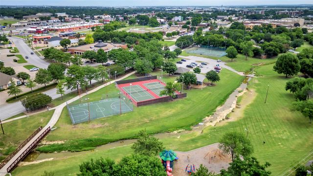 341 Lena Lane, Burleson, TX 76028