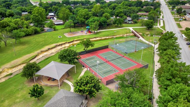 341 Lena Lane, Burleson, TX 76028