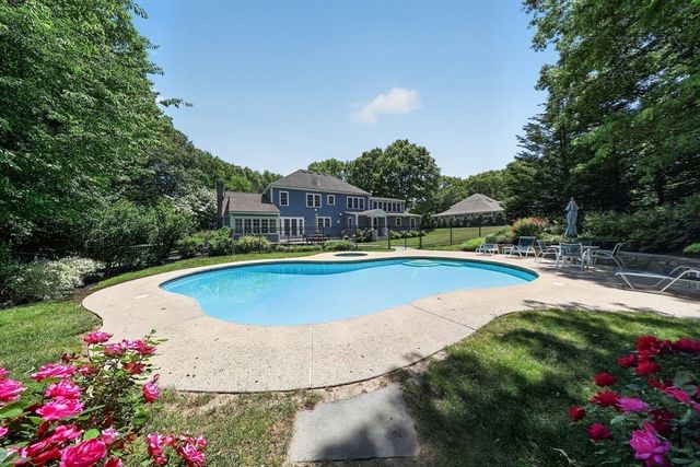 14 Isaac Sprague Drive, Hingham, MA 02043