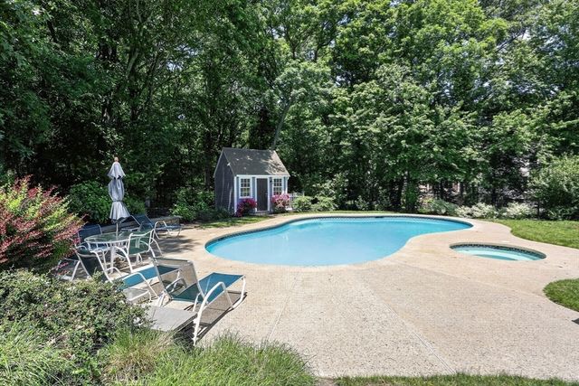 14 Isaac Sprague Drive, Hingham, MA 02043