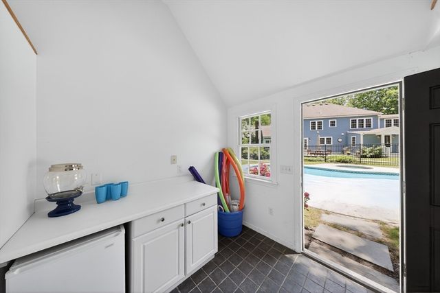 14 Isaac Sprague Drive, Hingham, MA 02043