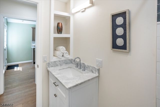 202 Marcella Rd, Parsippany-troy Hills Twp., NJ 07054