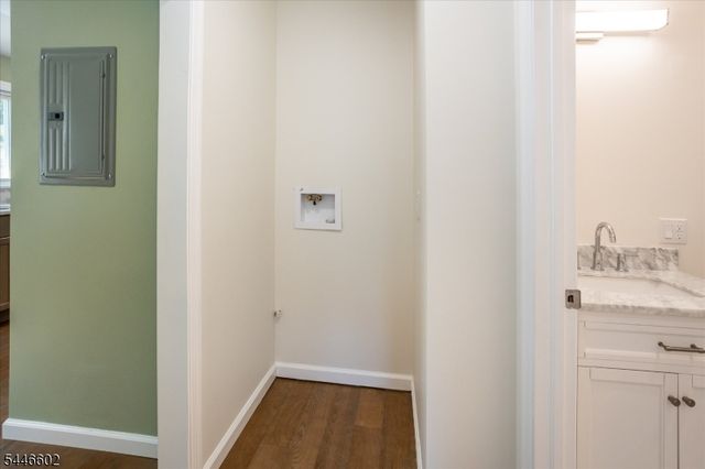 202 Marcella Rd, Parsippany-troy Hills Twp., NJ 07054