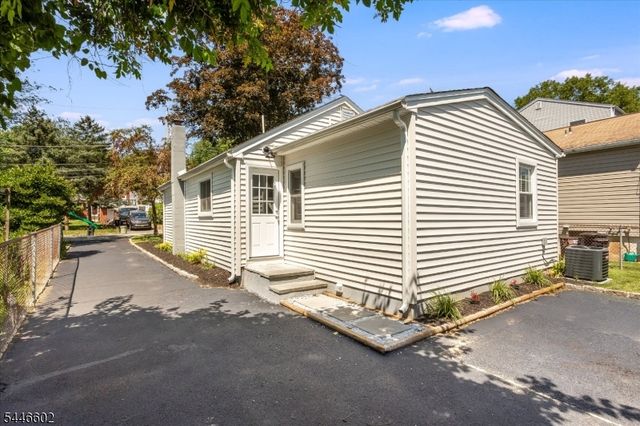202 Marcella Rd, Parsippany-troy Hills Twp., NJ 07054