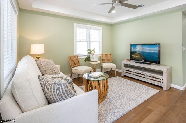 202 Marcella Rd, Parsippany-troy Hills Twp., NJ 07054