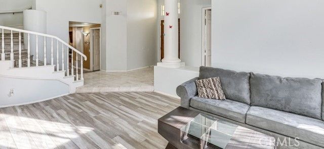 1020 La Salle Circle, Corona, CA 92879