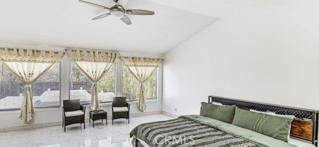 1020 La Salle Circle, Corona, CA 92879