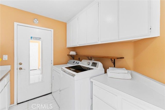 1020 La Salle Circle, Corona, CA 92879