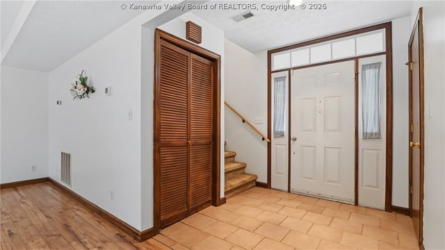 111 Matthew Avenue, Poca, WV 25159