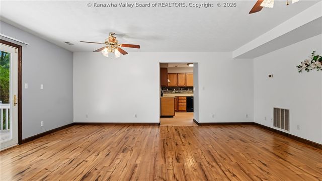 111 Matthew Avenue, Poca, WV 25159
