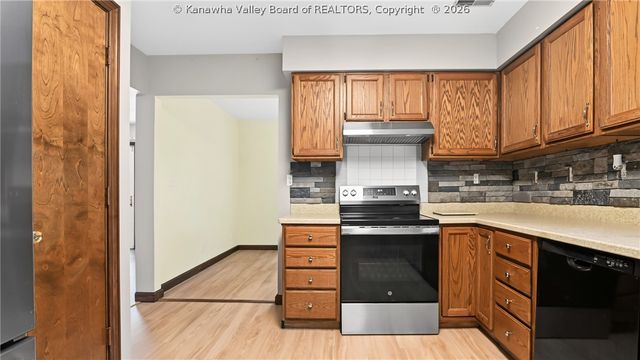 111 Matthew Avenue, Poca, WV 25159