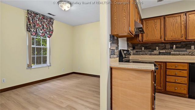 111 Matthew Avenue, Poca, WV 25159