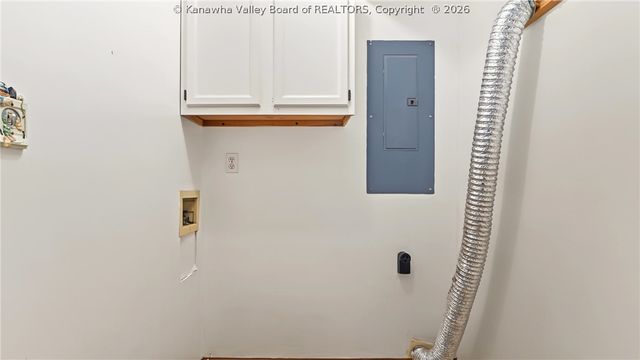 111 Matthew Avenue, Poca, WV 25159
