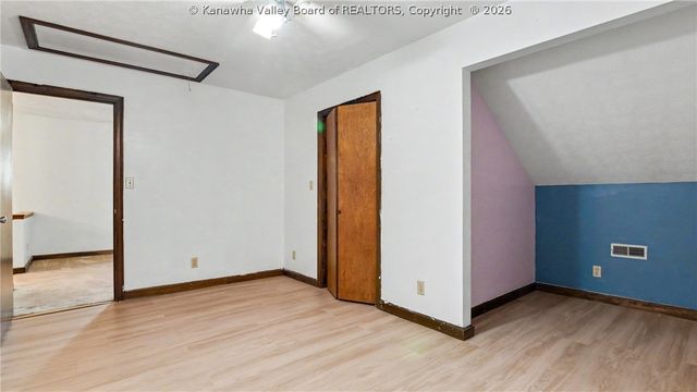 111 Matthew Avenue, Poca, WV 25159