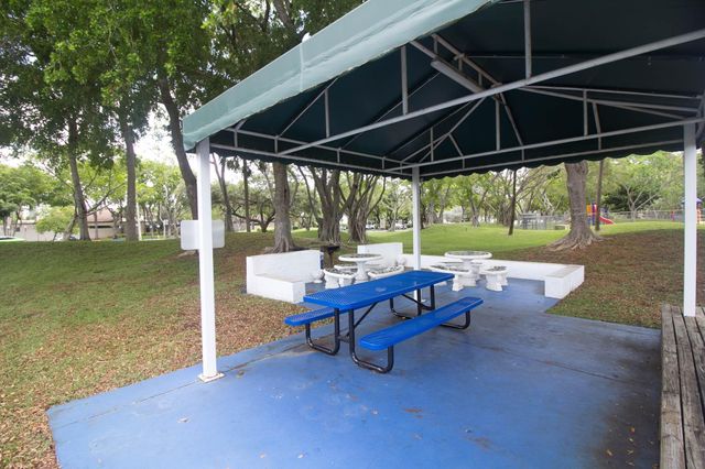 2316 S Cypress Bend Drive 218, Pompano Beach, FL 33069