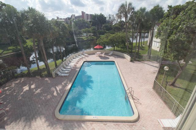 2316 S Cypress Bend Drive 218, Pompano Beach, FL 33069