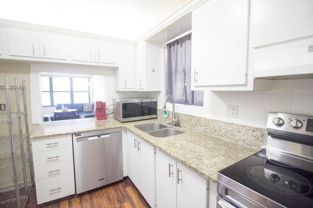 2316 S Cypress Bend Drive 218, Pompano Beach, FL 33069